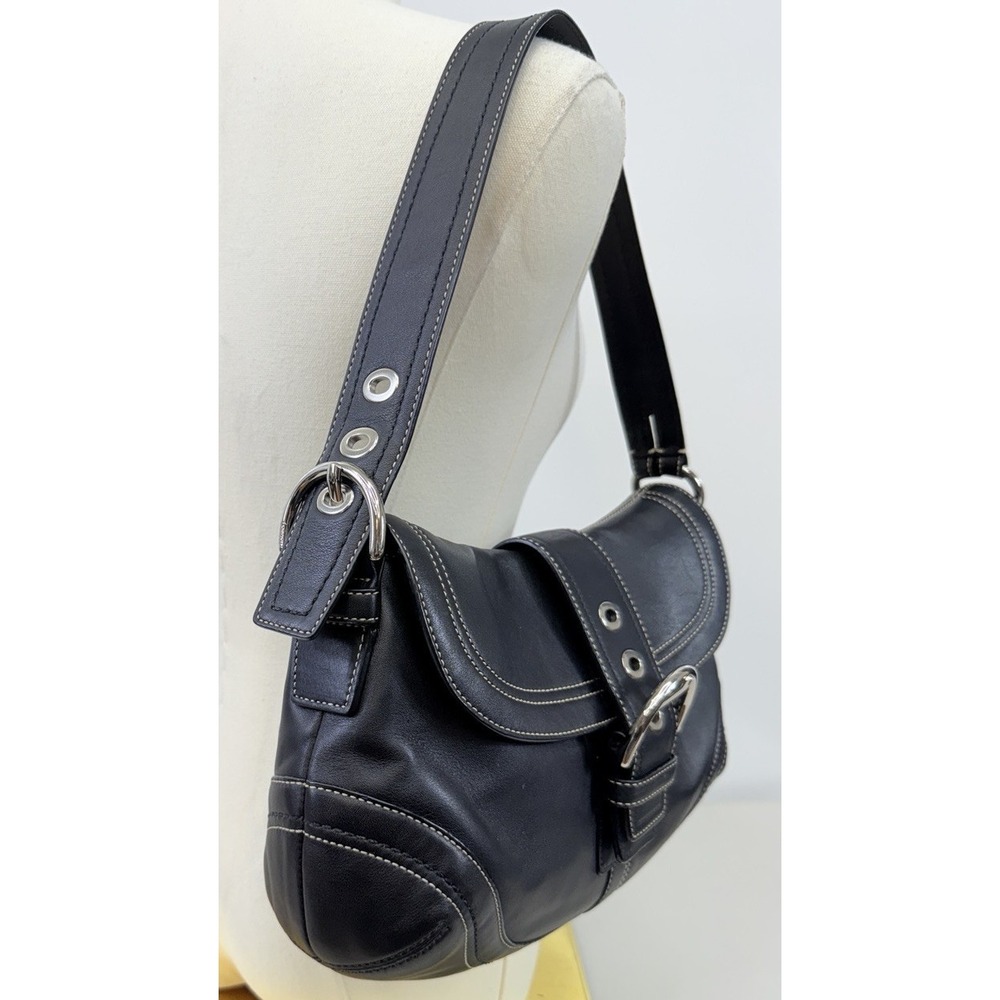 Coach Soho Black Leather Flap Handbag F10910 Silver Buckle Shoulder Bag READ - Picture 3 of 16
